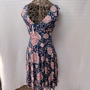 Loft Sleeveless Dress with Elastic Waist and Flowing Skirt. Deep V. Size S. NWT